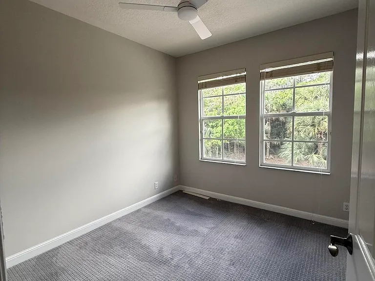 233 Evergrene Pkwy — Photo 15