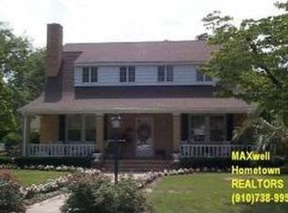 1705 N Walnut St, Lumberton, NC 28358