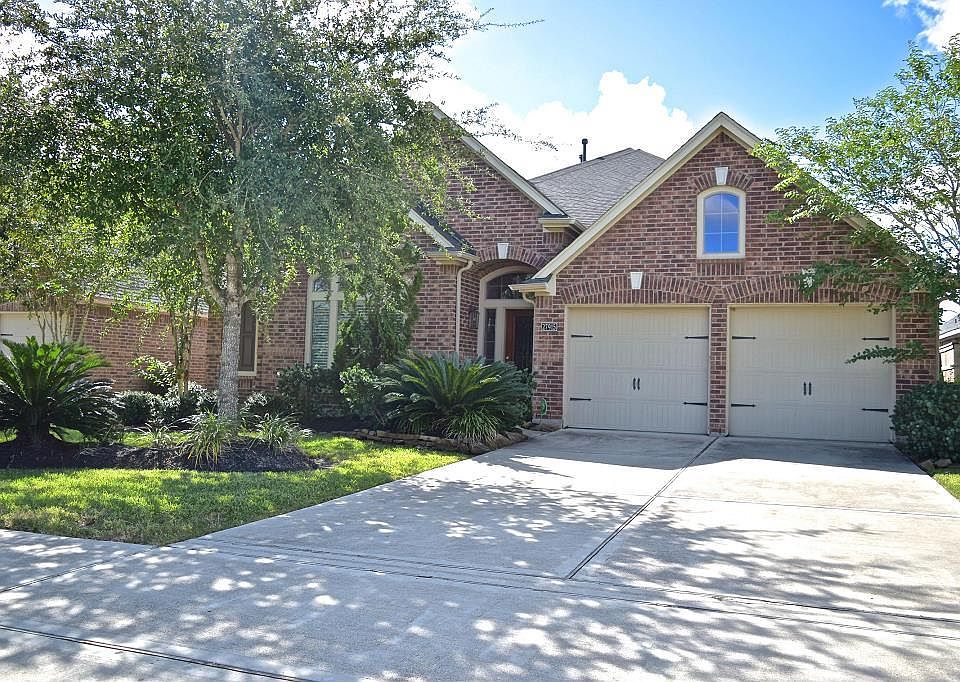 1st image of 27915 Barberry Banks Ln