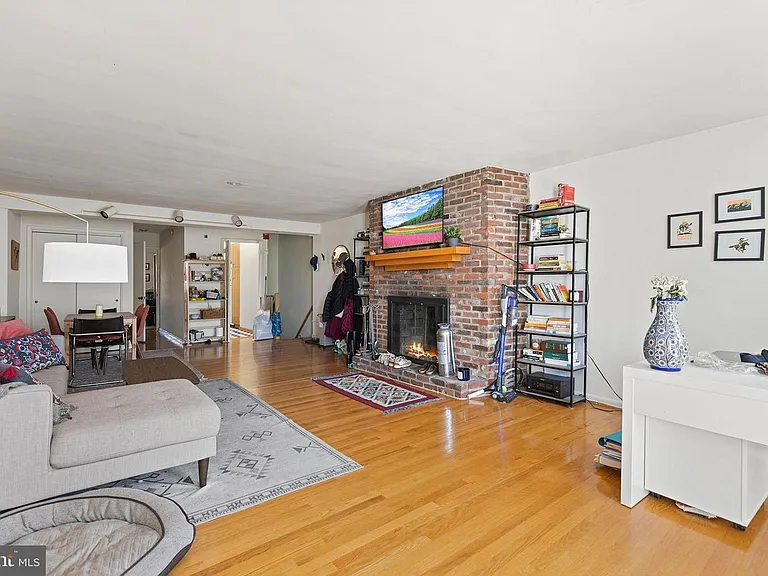1928 Lombard St #3 — Photo 4