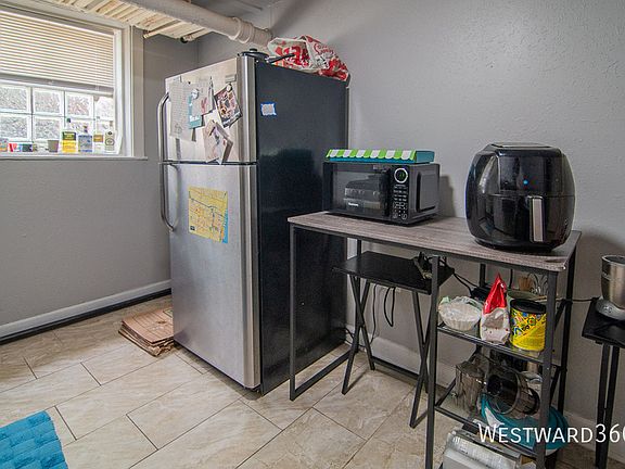 3rd image of 3821 W Wrightwood Ave #G