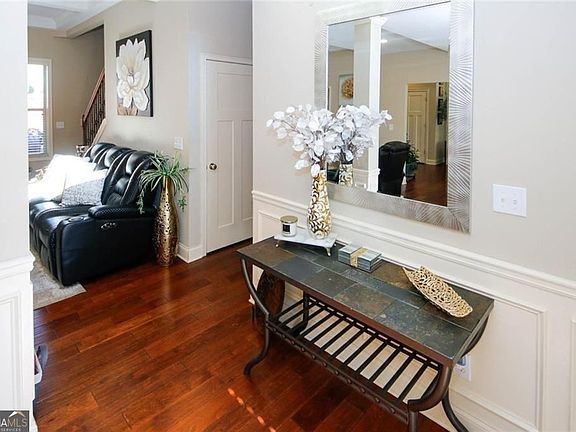 5th image of 2480 Park Estates Dr