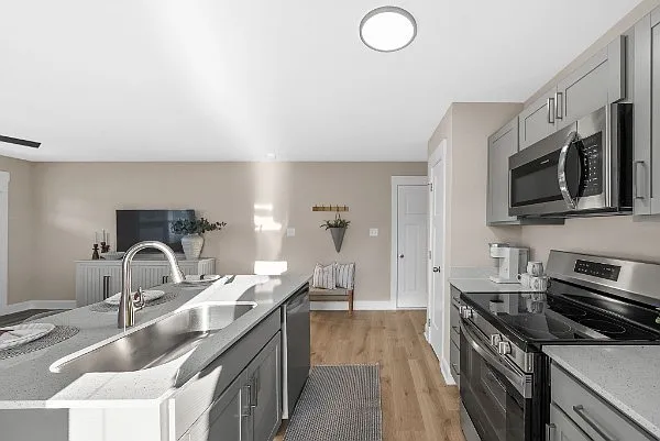 325 Wisteria Ln — Photo 6