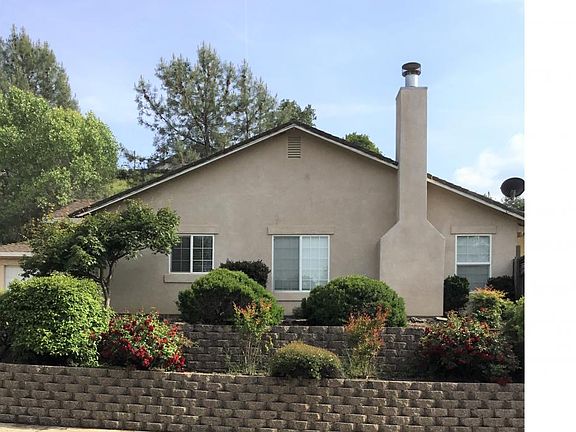 2nd image of 477 Toyon Dr