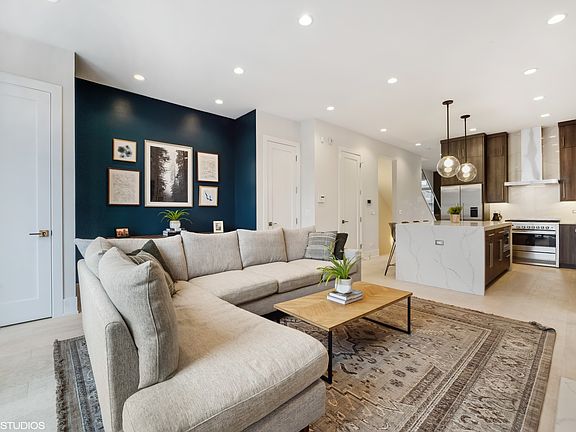 5th image of 1848 N California Ave #2