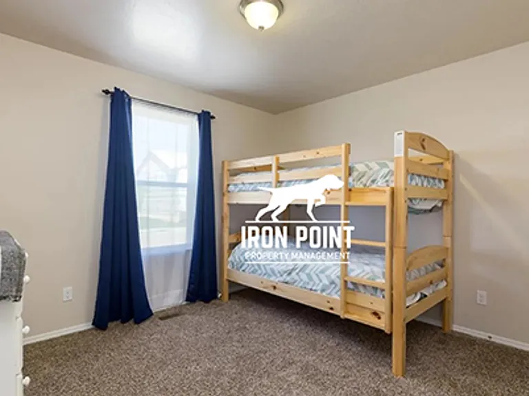 10640 Alpine St — Photo 9