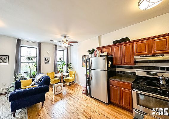 3rd image of 500 Franklin Ave #2