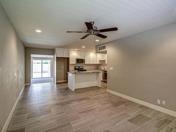 5th image of 2217 E Campbell Ave