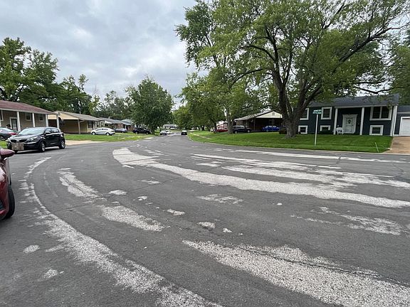 4th image of 2590 Morningside Dr