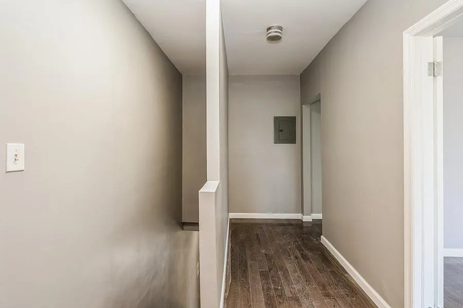 76 Storms Ave — Photo 4