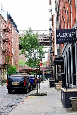 Sold by BLU Real Estate | media 8