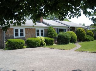 3 Hampton Harbor Ln, Hampton Bays, NY 11946
