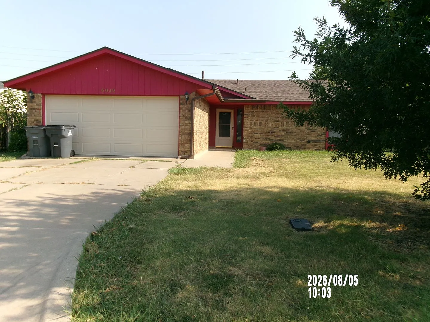 Very Nice Home In The Lee West Estates Area. Pets Negotiable With Owners Approval — Photo 3