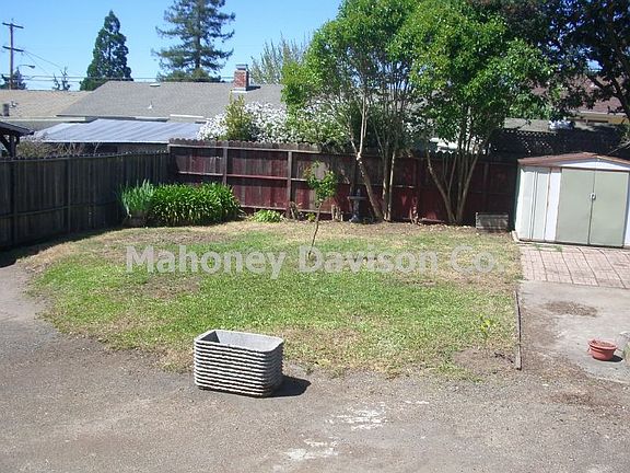 2nd image of 7 Meadowglen Dr