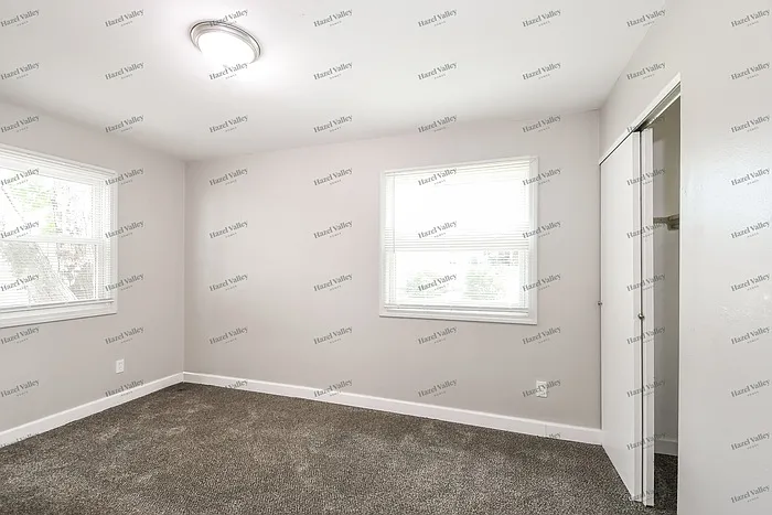660 Brookstone Dr — Photo 8