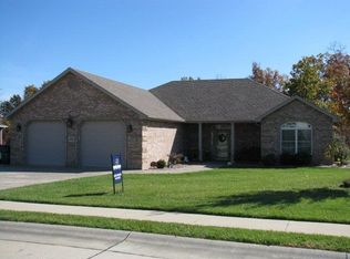 375 Spring Ave, Holts Summit, MO 65043