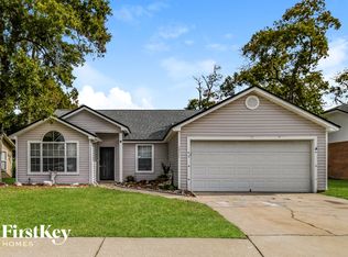 3311 Secret Isle Ln, Jacksonville, FL 32225