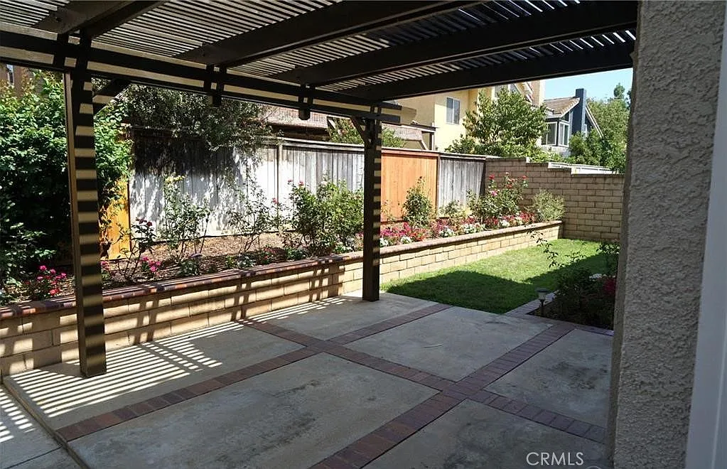 3 bed, 2.5 bath, 1754 sqft, $4,700 — Photo 4