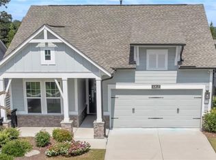 6813 Bungalow Rd, Flowery Branch, GA 30542