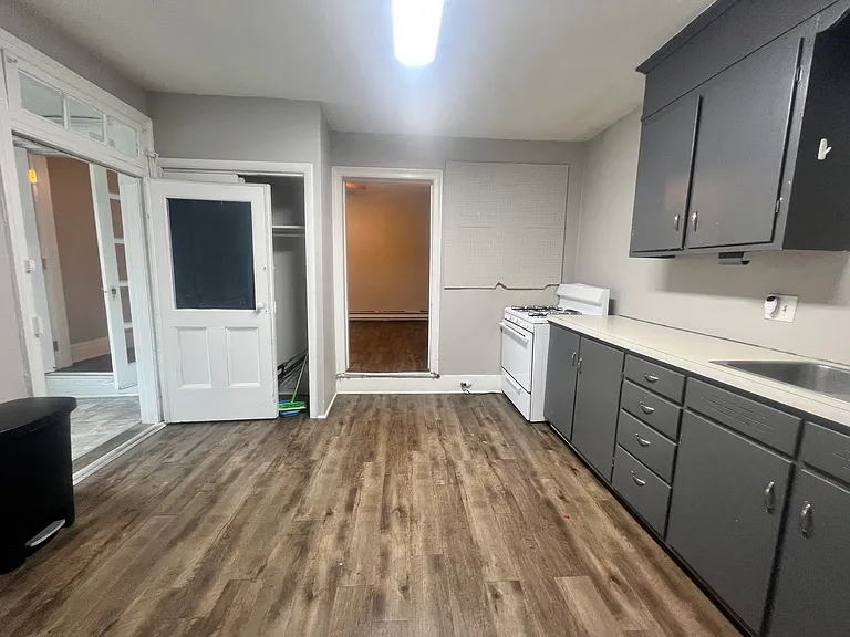 60 E Louther St #3 — Photo 6