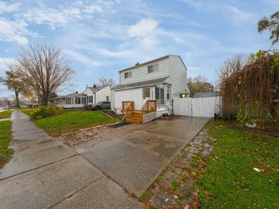 29304 Congress St, Roseville, MI, 48066