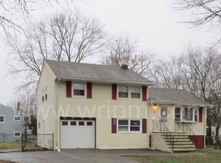 9 Hillview Dr, Neptune, NJ