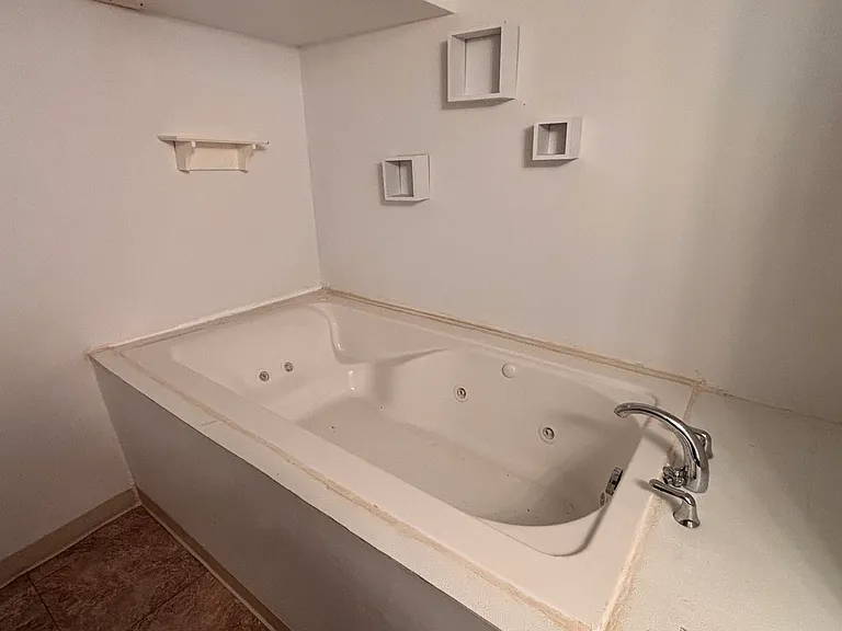 469 Bayridge Blvd — Photo 8