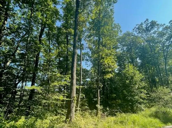 6 Indian Creek Rd, Frenchburg, KY 40322