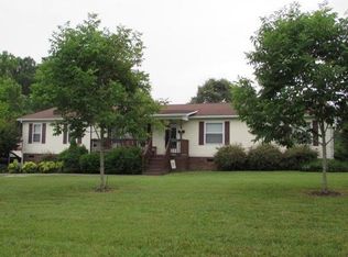 1951 Foxfire Rd, Asheboro, NC 27205