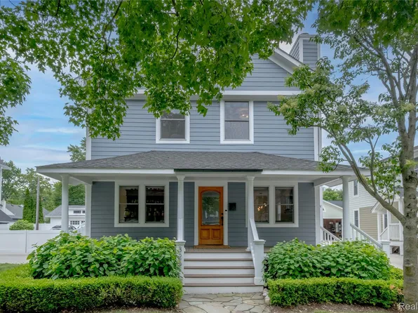 326 Highland Ave, Rochester, MI 48307