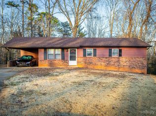 111 Lions Hill St, Morganton, NC 28655