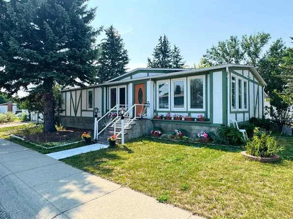 14 NE Dalhousie Ct W, Lethbridge, AB T1K 4C9