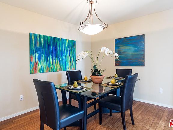 4th image of 725 S Barrington Ave APT 205