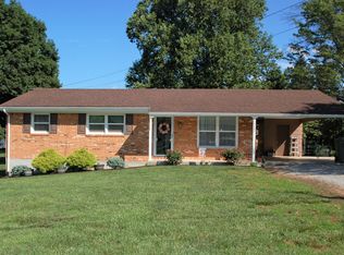 2212 Mitchell Rd, Salem, VA 24153