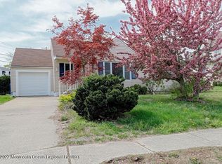 29 Dover St, Toms River, NJ 08753