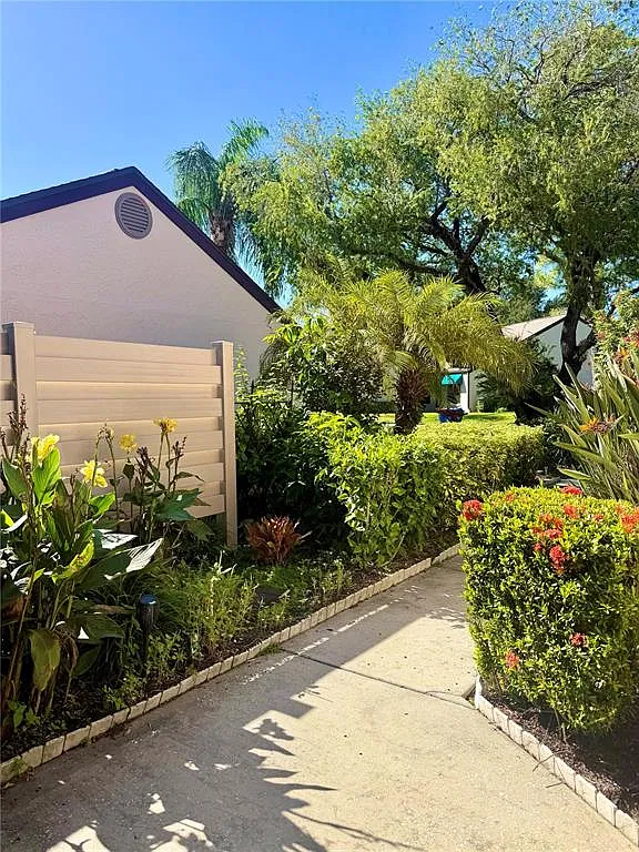 2 bed, 2.0 bath, 1380 sqft, $3,800 — Photo 3