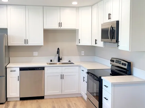 830 E Washington Ave #I, Escondido, CA 92025