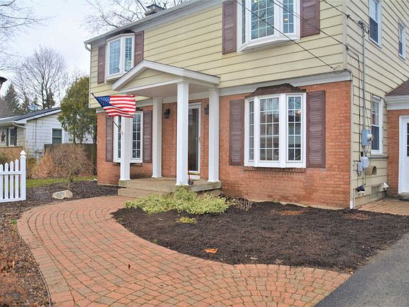 3rd image of 1806 Sherwood Dr SE