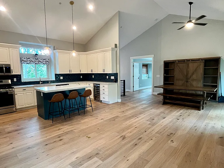7416 Brook Hollow Loop Rd — Photo 3