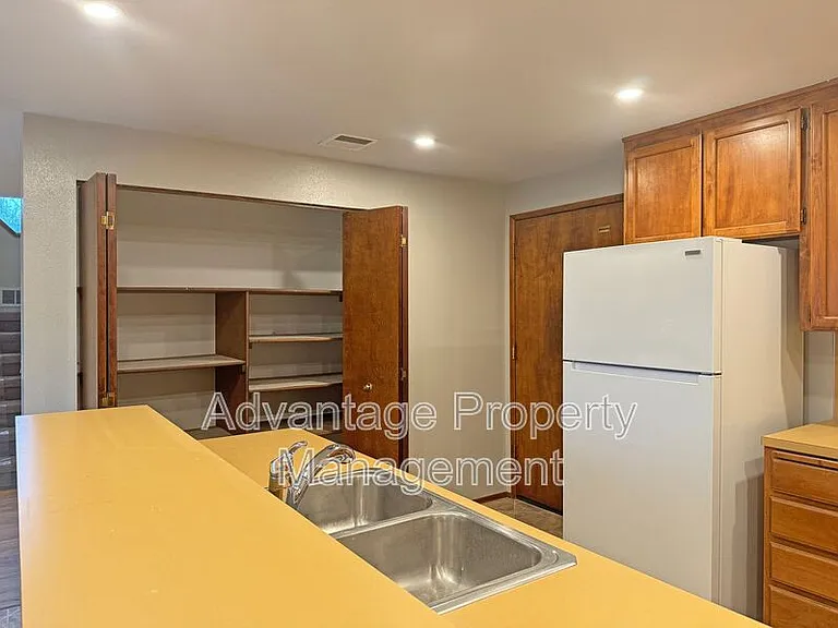 3275 NW Twinberry St #TWIN3275 — Photo 4