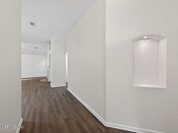 4th image of 8098 KESWICK Court