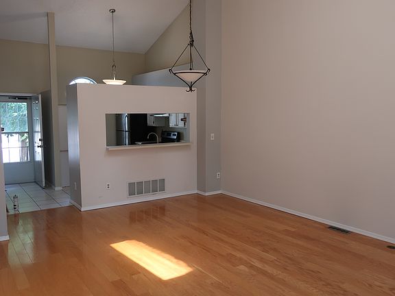 Dining room/living room