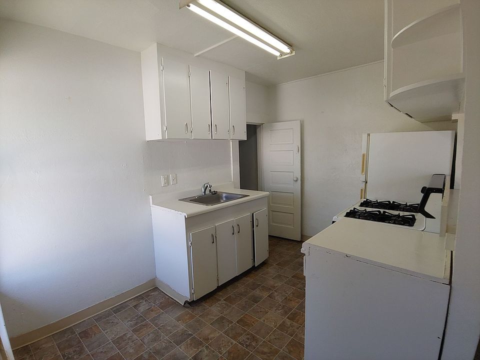 327 SW 2nd St Apartment Rentals Pendleton, OR Zillow