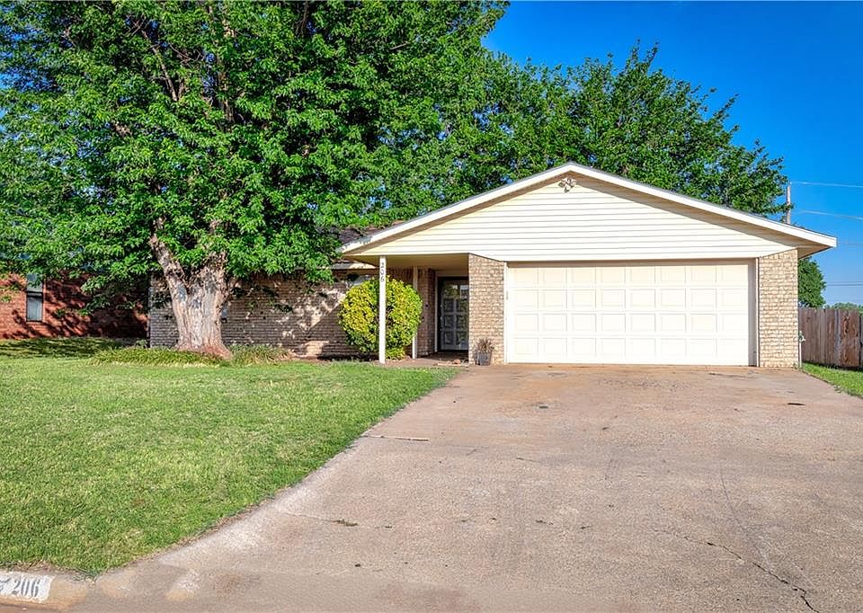 1st image of 206 Swales Blvd