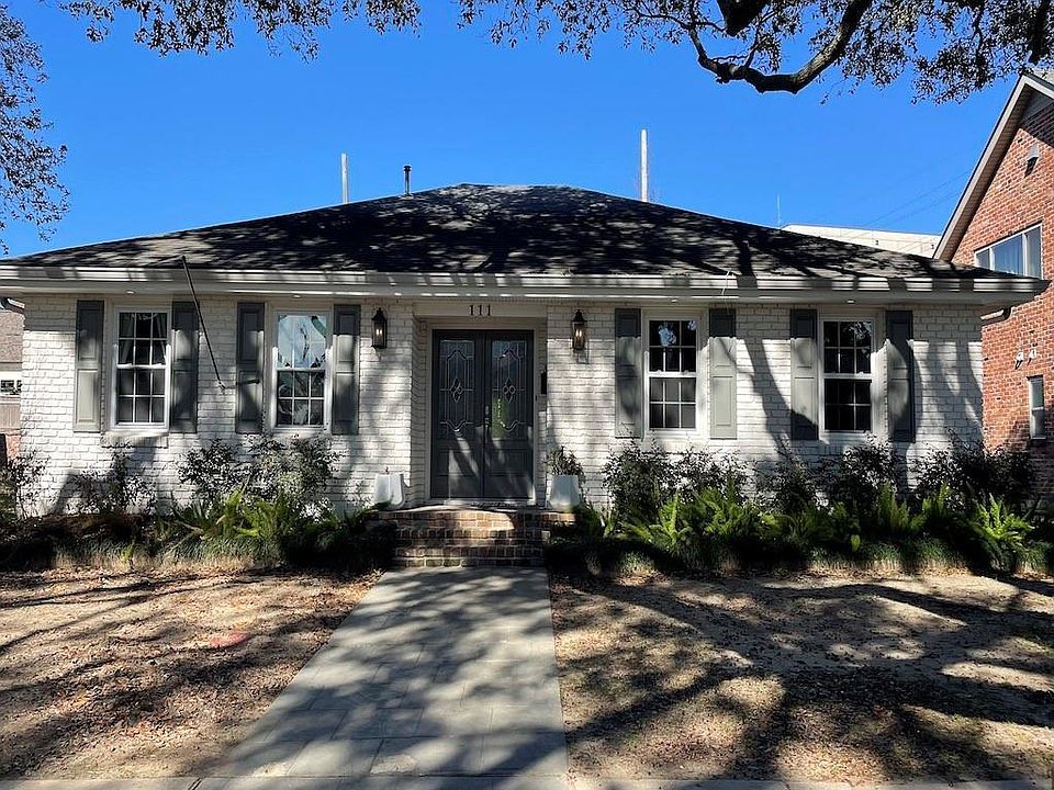 1st image of 111 Country Club Dr