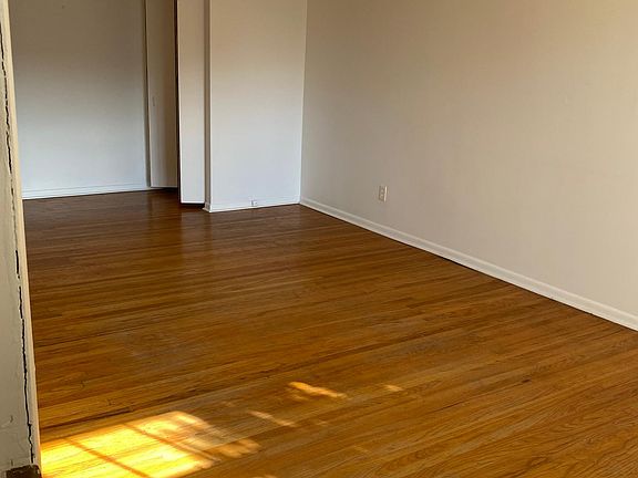 5th image of 5481 Vicaris St #1F