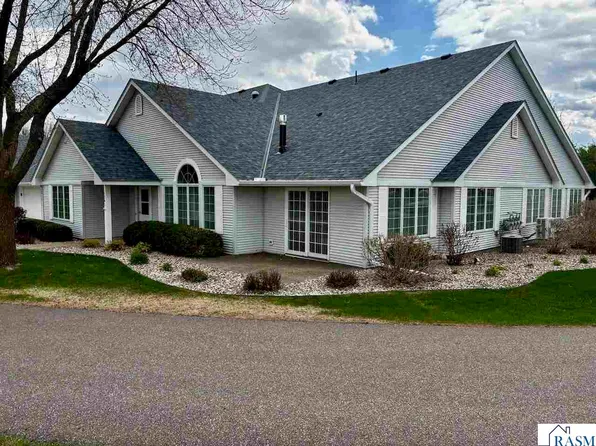 1201 Rockbend Pkwy, Saint Peter, MN 56082