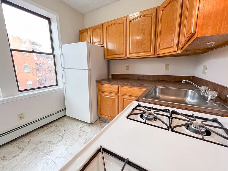 26 Congress St / Luca Investments LLC — Photo 5