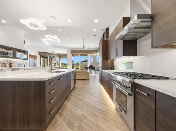 282 Loch Lomond Rd, Rancho Mirage, CA 92270