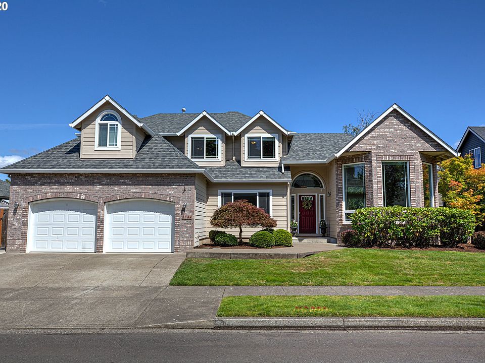 1st image of 2844 NE Charlois Dr